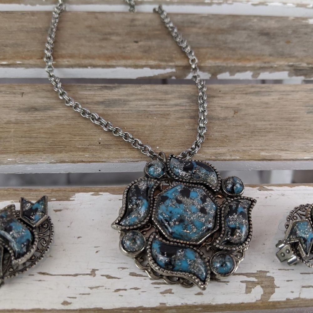 Necklace bracelet earrings set‎ blue jeweled rhines - Picture 6 of 7